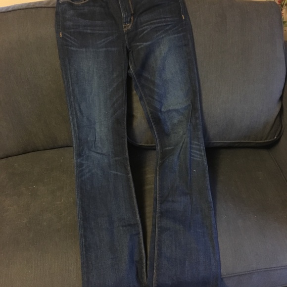 Hudson jeans. Hardly worn, size 28. - Picture 3 of 3